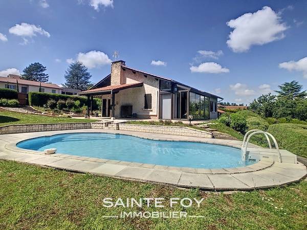 2025719 image2 - Sainte Foy Immobilier - Ce sont des agences immobilières dans l'Ouest Lyonnais spécialisées dans la location de maison ou d'appartement et la vente de propriété de prestige.