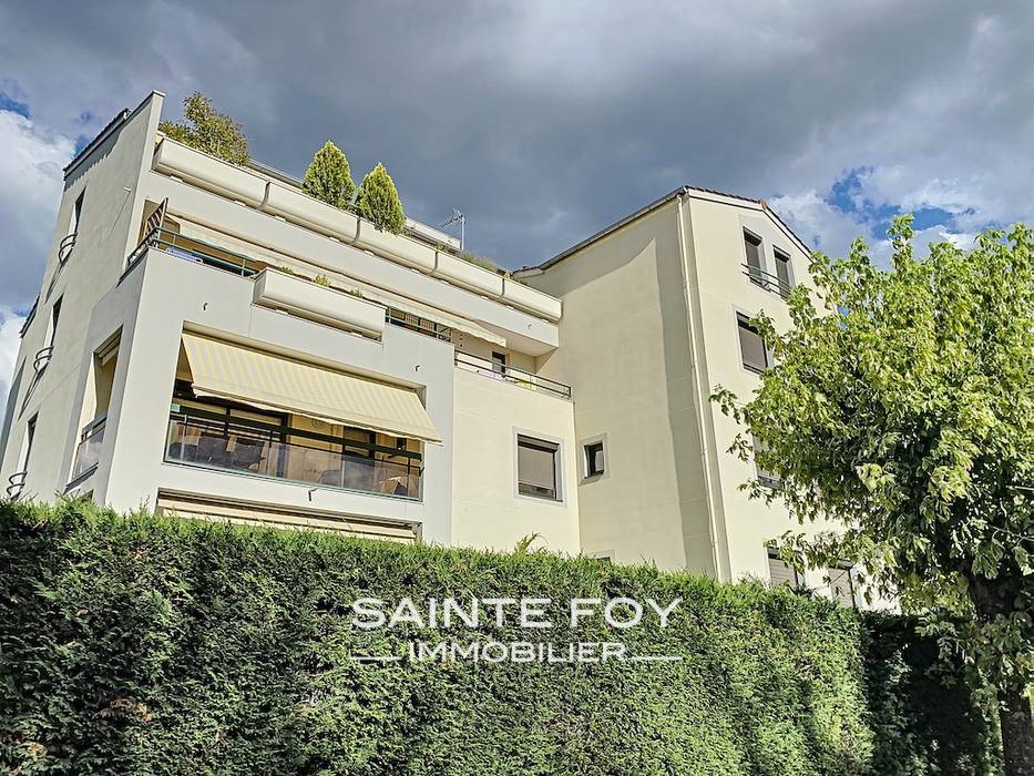 2020307 image1 - Sainte Foy Immobilier - Ce sont des agences immobilières dans l'Ouest Lyonnais spécialisées dans la location de maison ou d'appartement et la vente de propriété de prestige.