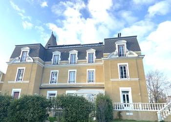 2021068 image1 - Sainte Foy Immobilier - Ce sont des agences immobilières dans l'Ouest Lyonnais spécialisées dans la location de maison ou d'appartement et la vente de propriété de prestige.