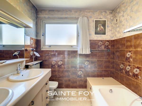 2021607 image8 - Sainte Foy Immobilier - Ce sont des agences immobilières dans l'Ouest Lyonnais spécialisées dans la location de maison ou d'appartement et la vente de propriété de prestige.