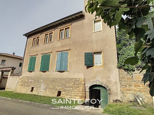 2023455 image8 - Sainte Foy Immobilier - Ce sont des agences immobilières dans l'Ouest Lyonnais spécialisées dans la location de maison ou d'appartement et la vente de propriété de prestige.
