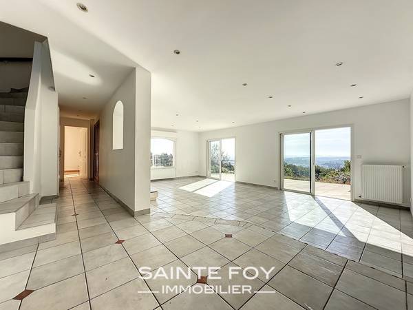2023409 image2 - Sainte Foy Immobilier - Ce sont des agences immobilières dans l'Ouest Lyonnais spécialisées dans la location de maison ou d'appartement et la vente de propriété de prestige.