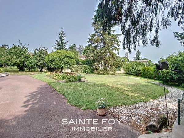 2023604 image4 - Sainte Foy Immobilier - Ce sont des agences immobilières dans l'Ouest Lyonnais spécialisées dans la location de maison ou d'appartement et la vente de propriété de prestige.