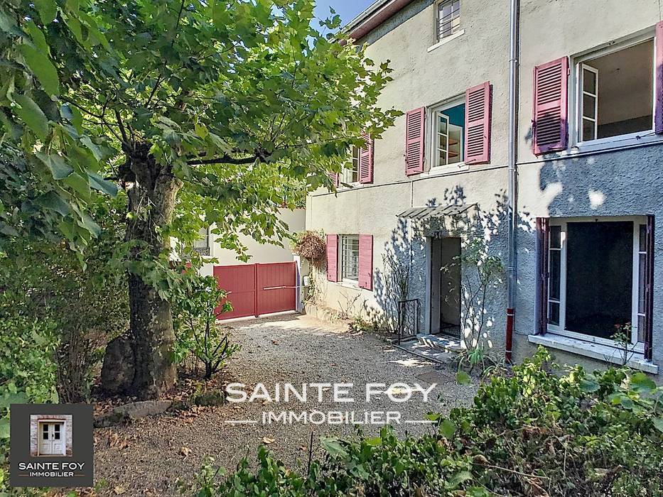 2022153 image1 - Sainte Foy Immobilier - Ce sont des agences immobilières dans l'Ouest Lyonnais spécialisées dans la location de maison ou d'appartement et la vente de propriété de prestige.