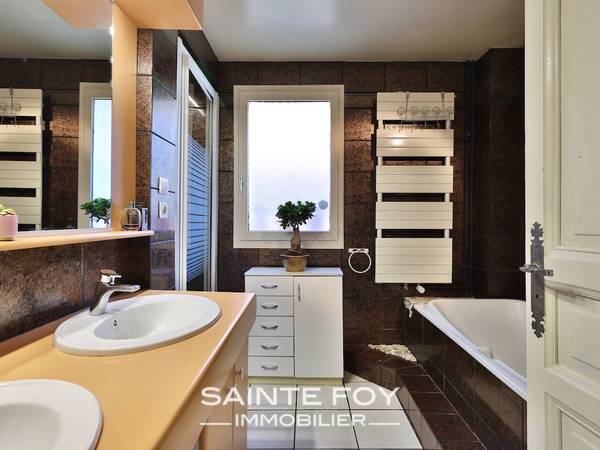 2023757 image6 - Sainte Foy Immobilier - Ce sont des agences immobilières dans l'Ouest Lyonnais spécialisées dans la location de maison ou d'appartement et la vente de propriété de prestige.