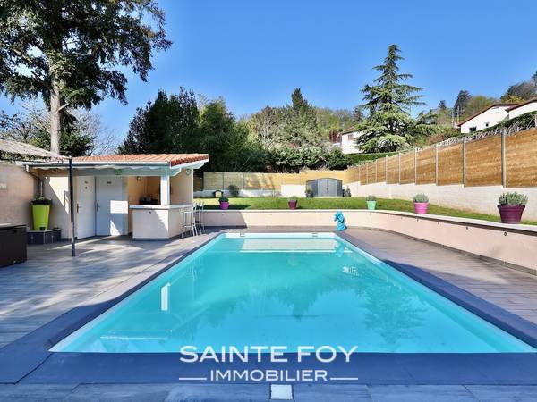 2023757 image9 - Sainte Foy Immobilier - Ce sont des agences immobilières dans l'Ouest Lyonnais spécialisées dans la location de maison ou d'appartement et la vente de propriété de prestige.