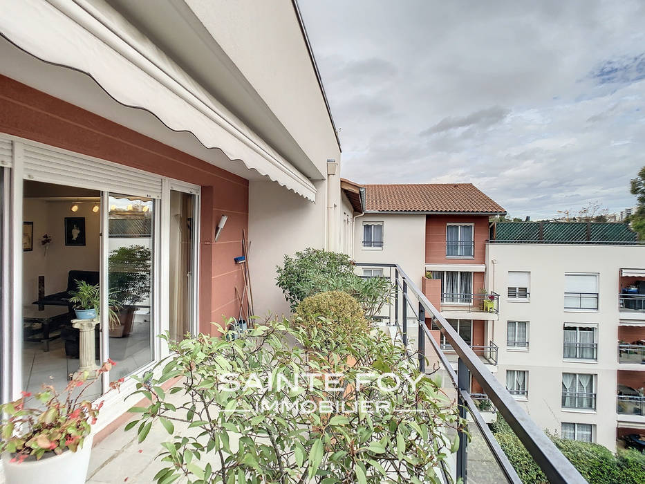 2021857 image1 - Sainte Foy Immobilier - Ce sont des agences immobilières dans l'Ouest Lyonnais spécialisées dans la location de maison ou d'appartement et la vente de propriété de prestige.