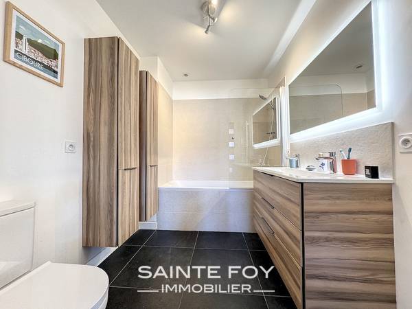 2023608 image6 - Sainte Foy Immobilier - Ce sont des agences immobilières dans l'Ouest Lyonnais spécialisées dans la location de maison ou d'appartement et la vente de propriété de prestige.