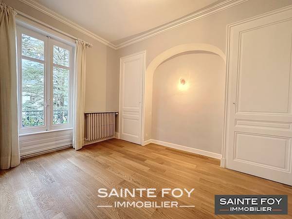 2025499 image7 - Sainte Foy Immobilier - Ce sont des agences immobilières dans l'Ouest Lyonnais spécialisées dans la location de maison ou d'appartement et la vente de propriété de prestige.