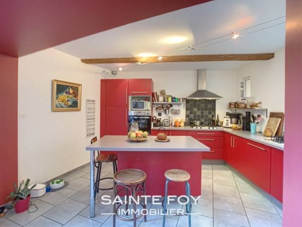 2025503 image3 - Sainte Foy Immobilier - Ce sont des agences immobilières dans l'Ouest Lyonnais spécialisées dans la location de maison ou d'appartement et la vente de propriété de prestige.