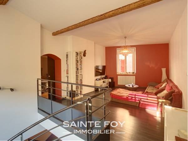 2025503 image5 - Sainte Foy Immobilier - Ce sont des agences immobilières dans l'Ouest Lyonnais spécialisées dans la location de maison ou d'appartement et la vente de propriété de prestige.