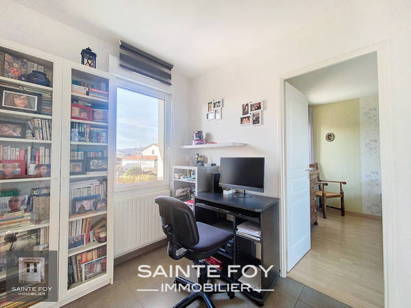 2025616 image10 - Sainte Foy Immobilier - Ce sont des agences immobilières dans l'Ouest Lyonnais spécialisées dans la location de maison ou d'appartement et la vente de propriété de prestige.