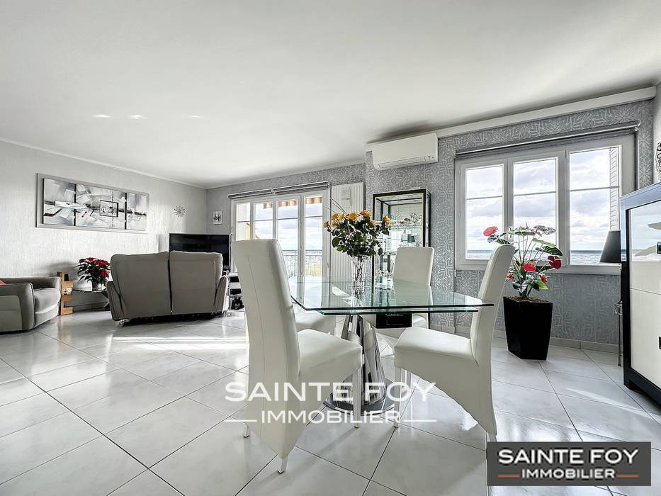 2025609 image1 - Sainte Foy Immobilier - Ce sont des agences immobilières dans l'Ouest Lyonnais spécialisées dans la location de maison ou d'appartement et la vente de propriété de prestige.