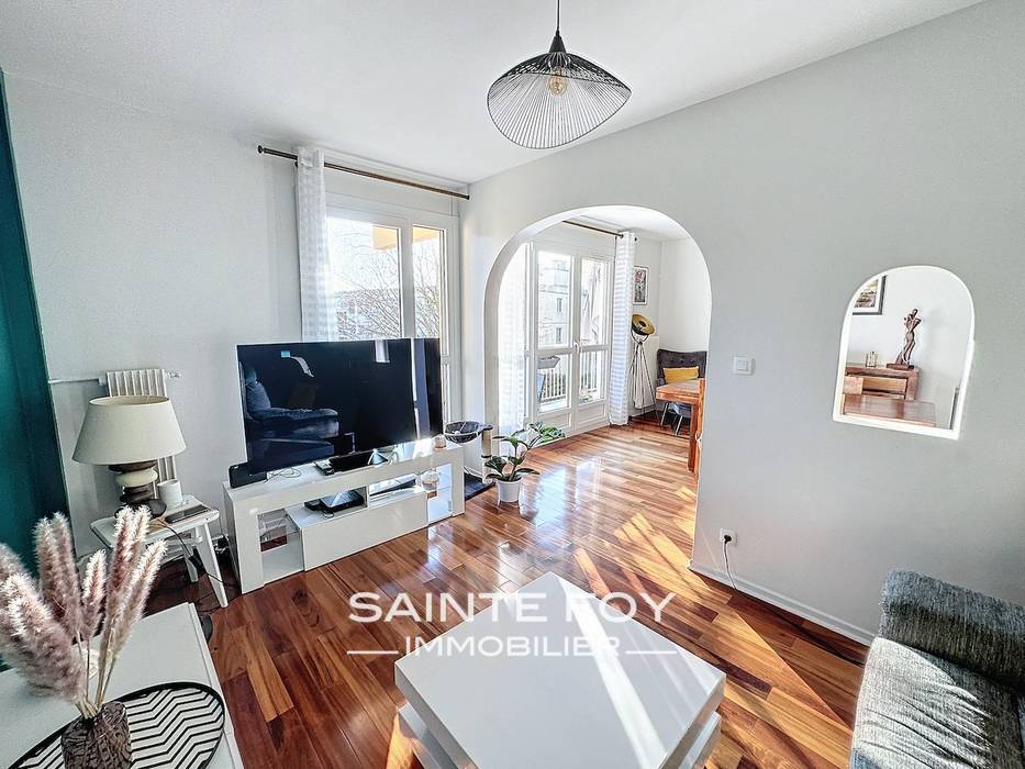 2025635 image1 - Sainte Foy Immobilier - Ce sont des agences immobilières dans l'Ouest Lyonnais spécialisées dans la location de maison ou d'appartement et la vente de propriété de prestige.