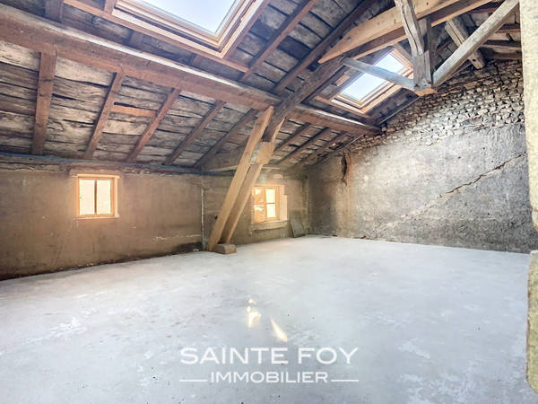 2025633 image5 - Sainte Foy Immobilier - Ce sont des agences immobilières dans l'Ouest Lyonnais spécialisées dans la location de maison ou d'appartement et la vente de propriété de prestige.
