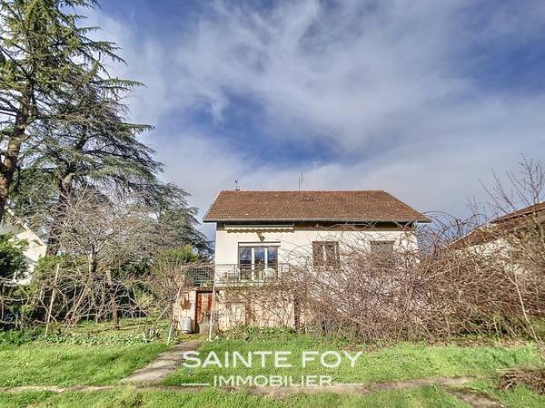 2021924 image2 - Sainte Foy Immobilier - Ce sont des agences immobilières dans l'Ouest Lyonnais spécialisées dans la location de maison ou d'appartement et la vente de propriété de prestige.