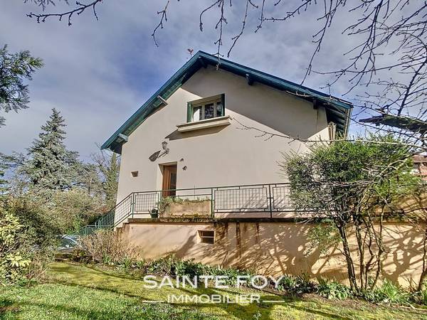 2021924 image5 - Sainte Foy Immobilier - Ce sont des agences immobilières dans l'Ouest Lyonnais spécialisées dans la location de maison ou d'appartement et la vente de propriété de prestige.
