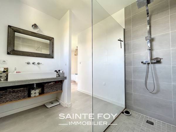 2025632 image8 - Sainte Foy Immobilier - Ce sont des agences immobilières dans l'Ouest Lyonnais spécialisées dans la location de maison ou d'appartement et la vente de propriété de prestige.