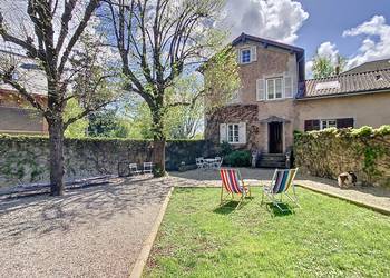 2019407 image1 - Sainte Foy Immobilier - Ce sont des agences immobilières dans l'Ouest Lyonnais spécialisées dans la location de maison ou d'appartement et la vente de propriété de prestige.