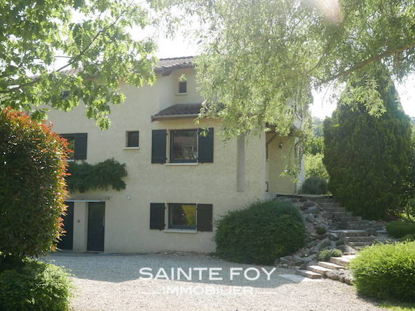 117830 image7 - Sainte Foy Immobilier - Ce sont des agences immobilières dans l'Ouest Lyonnais spécialisées dans la location de maison ou d'appartement et la vente de propriété de prestige.