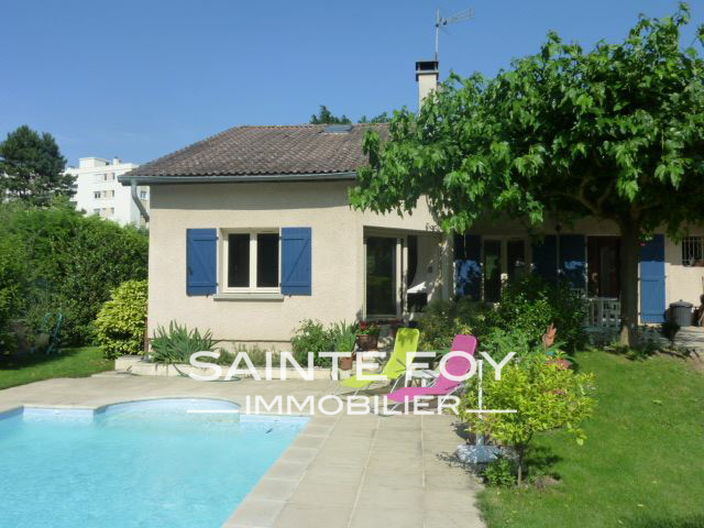 7143 image1 - Sainte Foy Immobilier - Ce sont des agences immobilières dans l'Ouest Lyonnais spécialisées dans la location de maison ou d'appartement et la vente de propriété de prestige.