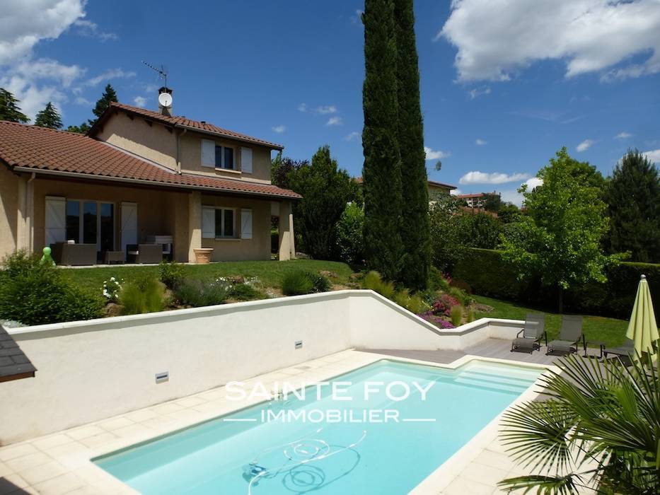 9896 image1 - Sainte Foy Immobilier - Ce sont des agences immobilières dans l'Ouest Lyonnais spécialisées dans la location de maison ou d'appartement et la vente de propriété de prestige.