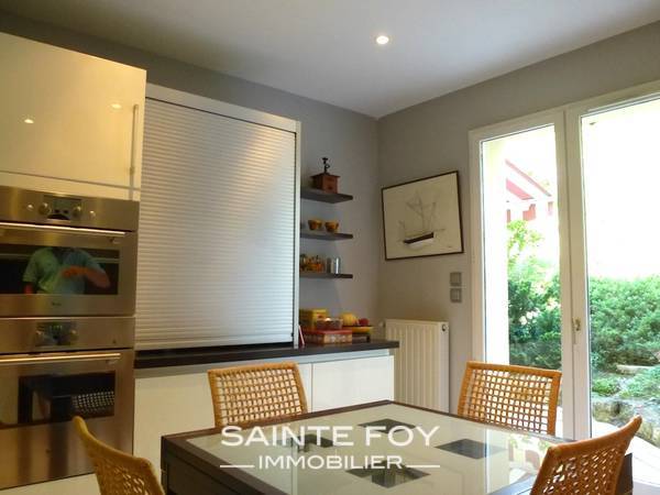 9896 image3 - Sainte Foy Immobilier - Ce sont des agences immobilières dans l'Ouest Lyonnais spécialisées dans la location de maison ou d'appartement et la vente de propriété de prestige.