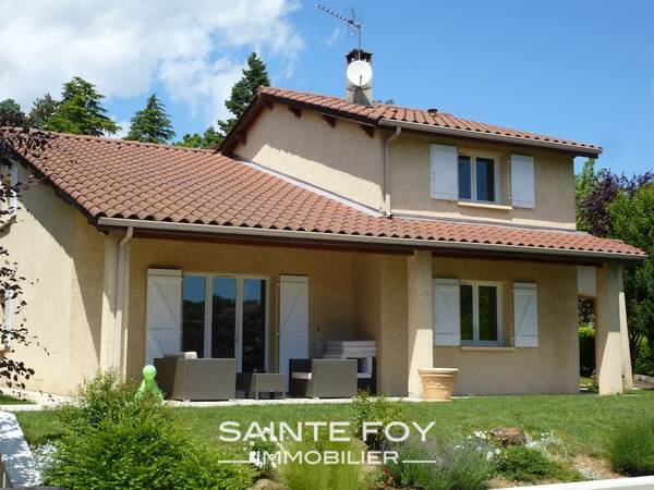 9896 image5 - Sainte Foy Immobilier - Ce sont des agences immobilières dans l'Ouest Lyonnais spécialisées dans la location de maison ou d'appartement et la vente de propriété de prestige.