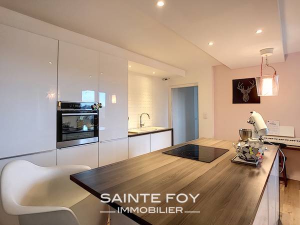 118476 image6 - Sainte Foy Immobilier - Ce sont des agences immobilières dans l'Ouest Lyonnais spécialisées dans la location de maison ou d'appartement et la vente de propriété de prestige.