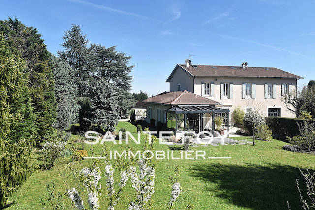 1761401 image1 - Sainte Foy Immobilier - Ce sont des agences immobilières dans l'Ouest Lyonnais spécialisées dans la location de maison ou d'appartement et la vente de propriété de prestige.