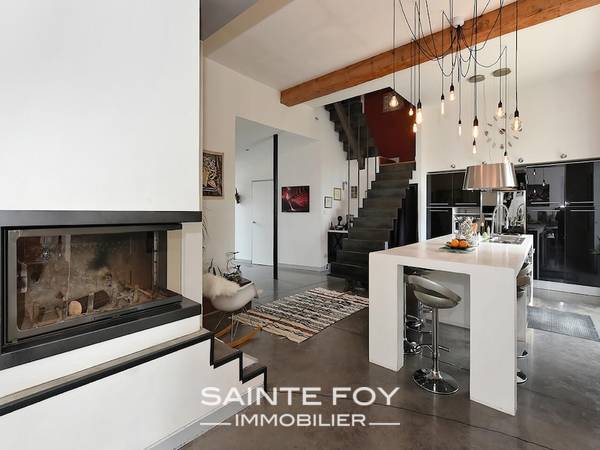 1761401 image7 - Sainte Foy Immobilier - Ce sont des agences immobilières dans l'Ouest Lyonnais spécialisées dans la location de maison ou d'appartement et la vente de propriété de prestige.