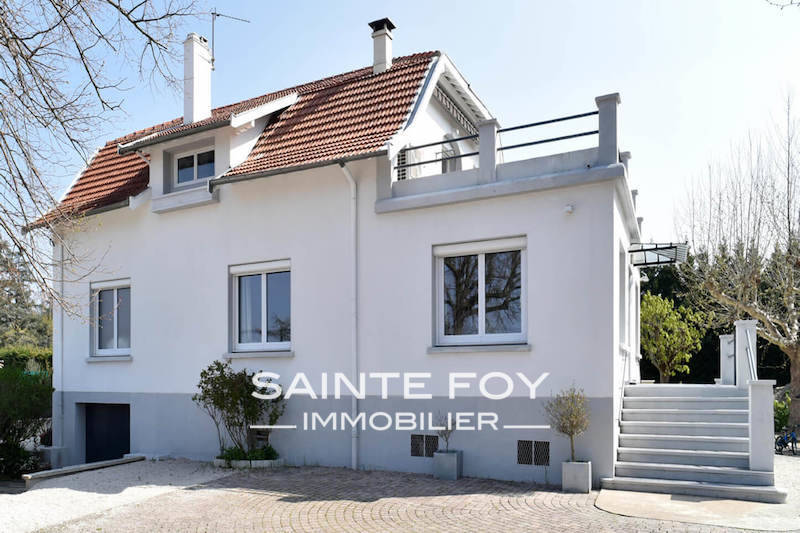 2019251 image1 - Sainte Foy Immobilier - Ce sont des agences immobilières dans l'Ouest Lyonnais spécialisées dans la location de maison ou d'appartement et la vente de propriété de prestige.