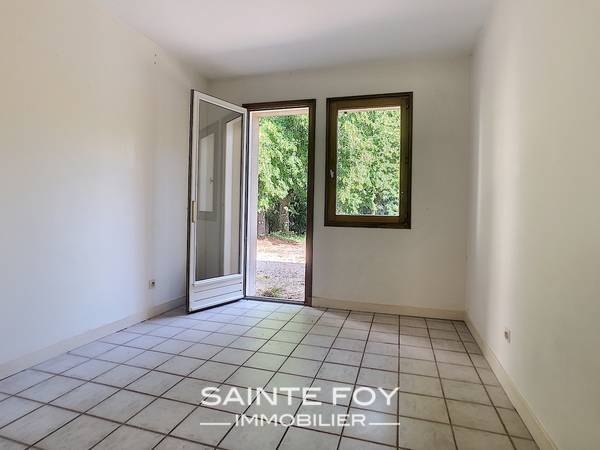 2019720 image7 - Sainte Foy Immobilier - Ce sont des agences immobilières dans l'Ouest Lyonnais spécialisées dans la location de maison ou d'appartement et la vente de propriété de prestige.