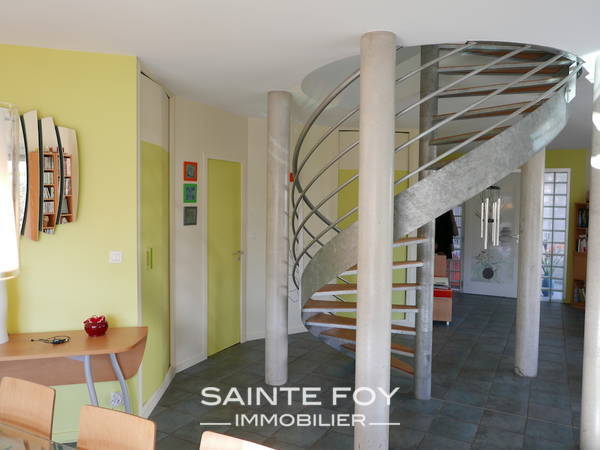 118497 image7 - Sainte Foy Immobilier - Ce sont des agences immobilières dans l'Ouest Lyonnais spécialisées dans la location de maison ou d'appartement et la vente de propriété de prestige.