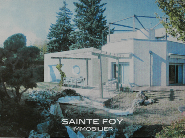118497 image9 - Sainte Foy Immobilier - Ce sont des agences immobilières dans l'Ouest Lyonnais spécialisées dans la location de maison ou d'appartement et la vente de propriété de prestige.