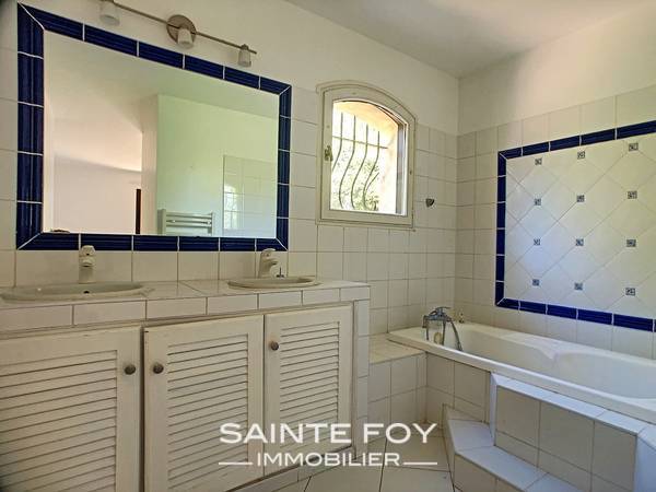 2019760 image7 - Sainte Foy Immobilier - Ce sont des agences immobilières dans l'Ouest Lyonnais spécialisées dans la location de maison ou d'appartement et la vente de propriété de prestige.