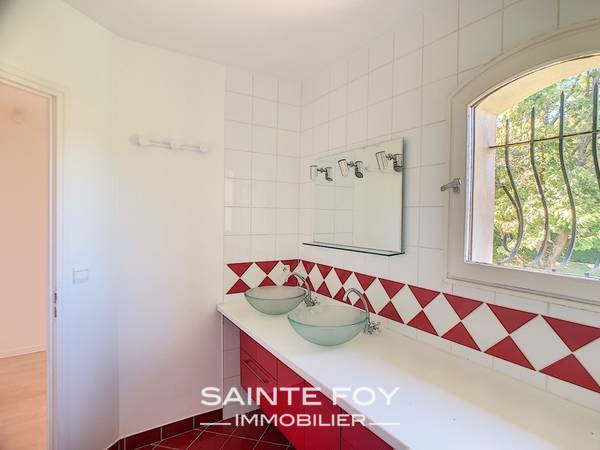 2019760 image10 - Sainte Foy Immobilier - Ce sont des agences immobilières dans l'Ouest Lyonnais spécialisées dans la location de maison ou d'appartement et la vente de propriété de prestige.