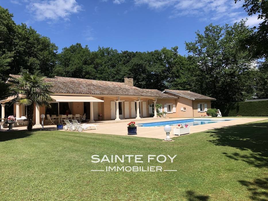 1761413 image1 - Sainte Foy Immobilier - Ce sont des agences immobilières dans l'Ouest Lyonnais spécialisées dans la location de maison ou d'appartement et la vente de propriété de prestige.