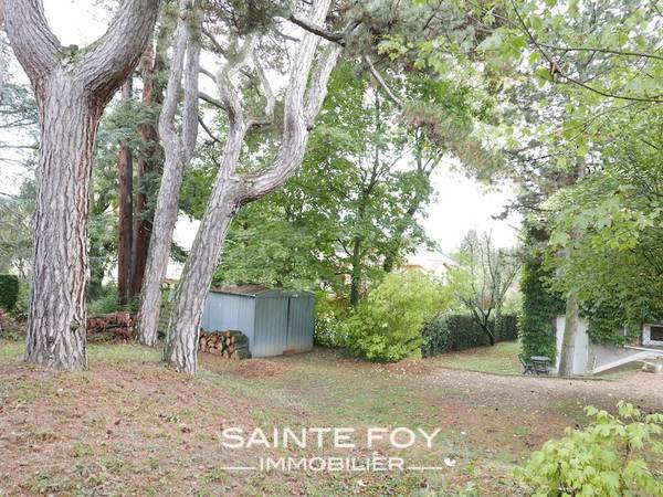 117915 image2 - Sainte Foy Immobilier - Ce sont des agences immobilières dans l'Ouest Lyonnais spécialisées dans la location de maison ou d'appartement et la vente de propriété de prestige.
