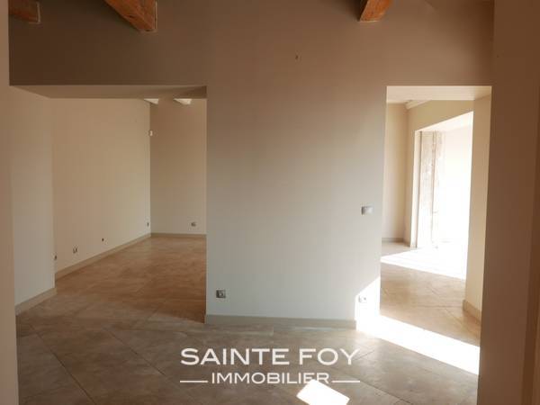 14039 image8 - Sainte Foy Immobilier - Ce sont des agences immobilières dans l'Ouest Lyonnais spécialisées dans la location de maison ou d'appartement et la vente de propriété de prestige.