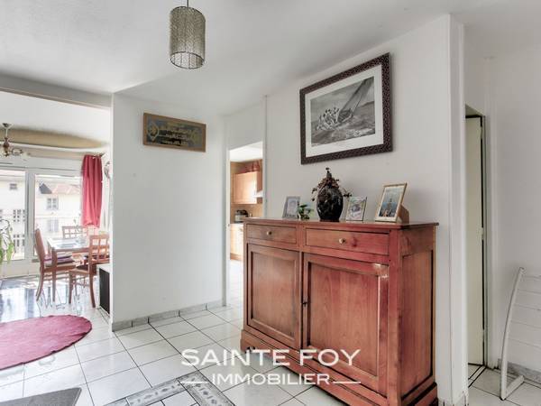 117846 image8 - Sainte Foy Immobilier - Ce sont des agences immobilières dans l'Ouest Lyonnais spécialisées dans la location de maison ou d'appartement et la vente de propriété de prestige.