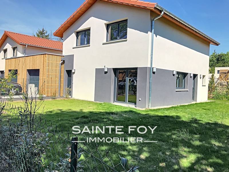 2019357 image1 - Sainte Foy Immobilier - Ce sont des agences immobilières dans l'Ouest Lyonnais spécialisées dans la location de maison ou d'appartement et la vente de propriété de prestige.