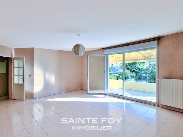 14030 image4 - Sainte Foy Immobilier - Ce sont des agences immobilières dans l'Ouest Lyonnais spécialisées dans la location de maison ou d'appartement et la vente de propriété de prestige.