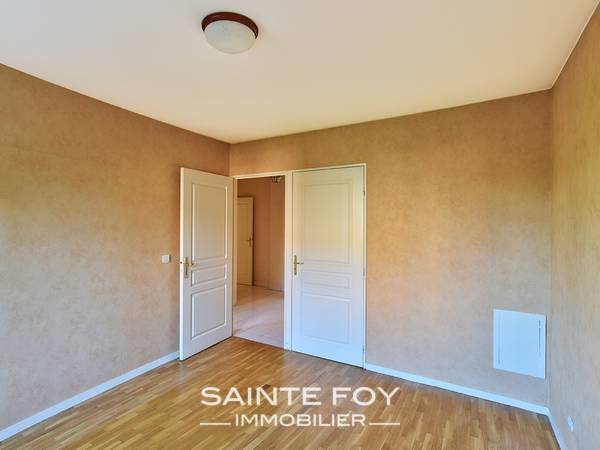 14030 image8 - Sainte Foy Immobilier - Ce sont des agences immobilières dans l'Ouest Lyonnais spécialisées dans la location de maison ou d'appartement et la vente de propriété de prestige.