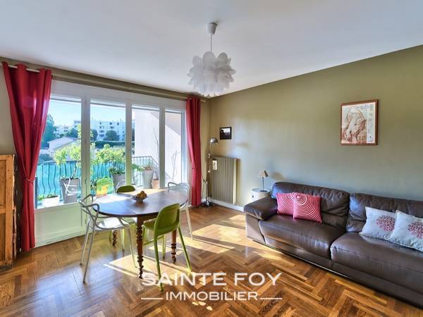 13959 image3 - Sainte Foy Immobilier - Ce sont des agences immobilières dans l'Ouest Lyonnais spécialisées dans la location de maison ou d'appartement et la vente de propriété de prestige.