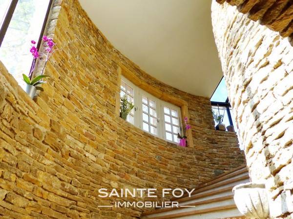 11686 image3 - Sainte Foy Immobilier - Ce sont des agences immobilières dans l'Ouest Lyonnais spécialisées dans la location de maison ou d'appartement et la vente de propriété de prestige.