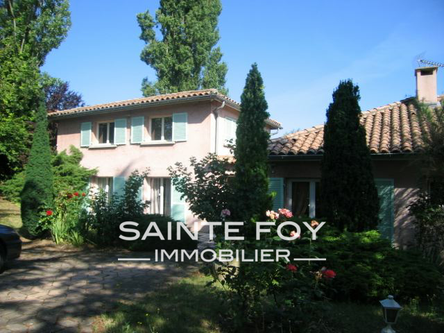 6554 image1 - Sainte Foy Immobilier - Ce sont des agences immobilières dans l'Ouest Lyonnais spécialisées dans la location de maison ou d'appartement et la vente de propriété de prestige.