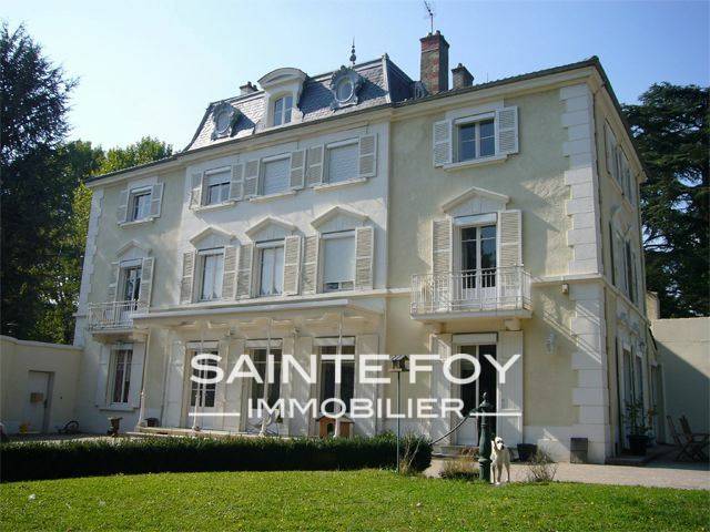 8975 image1 - Sainte Foy Immobilier - Ce sont des agences immobilières dans l'Ouest Lyonnais spécialisées dans la location de maison ou d'appartement et la vente de propriété de prestige.