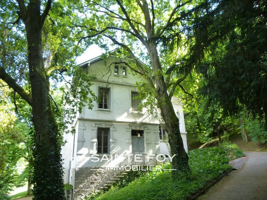 10380 image1 - Sainte Foy Immobilier - Ce sont des agences immobilières dans l'Ouest Lyonnais spécialisées dans la location de maison ou d'appartement et la vente de propriété de prestige.