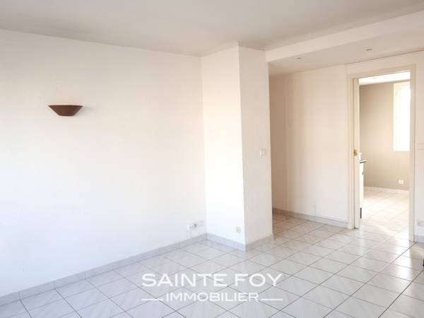 14256 image4 - Sainte Foy Immobilier - Ce sont des agences immobilières dans l'Ouest Lyonnais spécialisées dans la location de maison ou d'appartement et la vente de propriété de prestige.